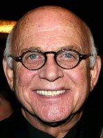 Gavin MacLeod